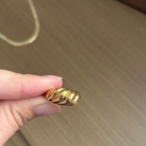 Mejuri Twisted Gold Ring